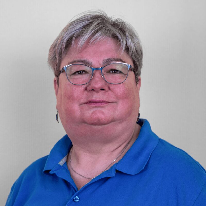 Porträt von Petra Simon, Mitarbeiterin des Pflegedienstes Petermann